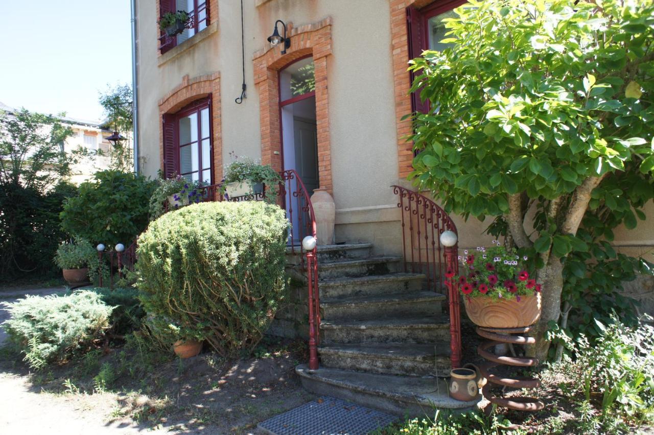 Mas Terre Chambres D'Hotes Lezoux Exterior photo