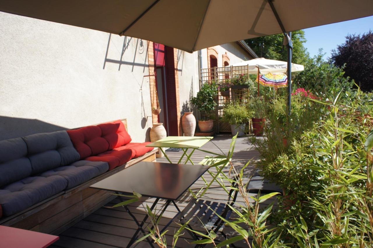 Mas Terre Chambres D'Hotes Lezoux Exterior photo